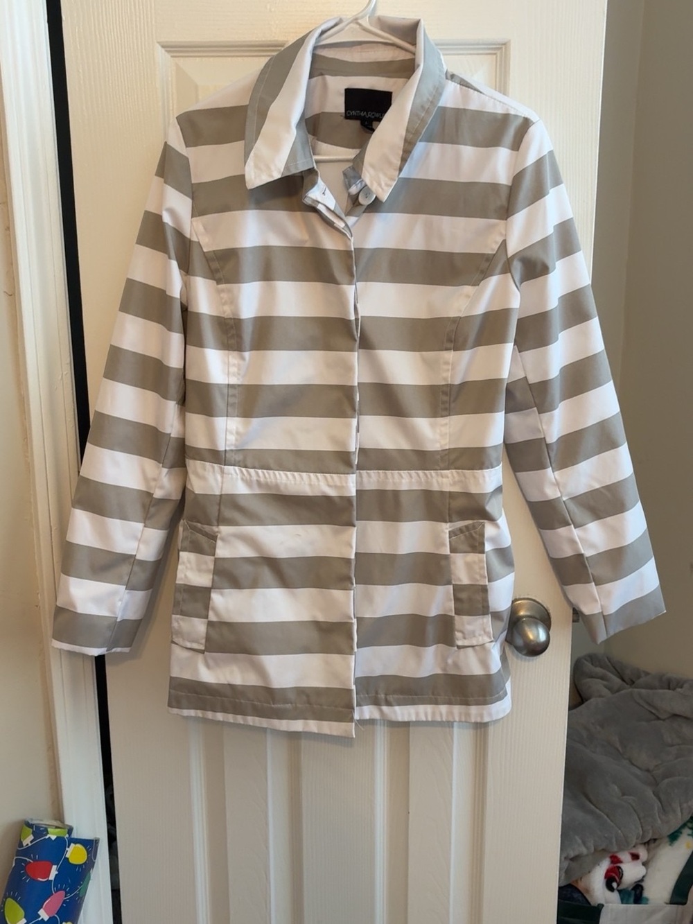 Cynthia rowley rain jacket striped grey and white missing the piece that ties it